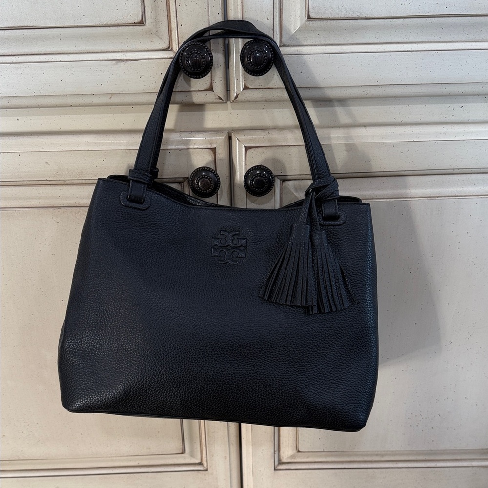 Black leather Tory Burch shoulder bag. Perfect condition. Barely used.